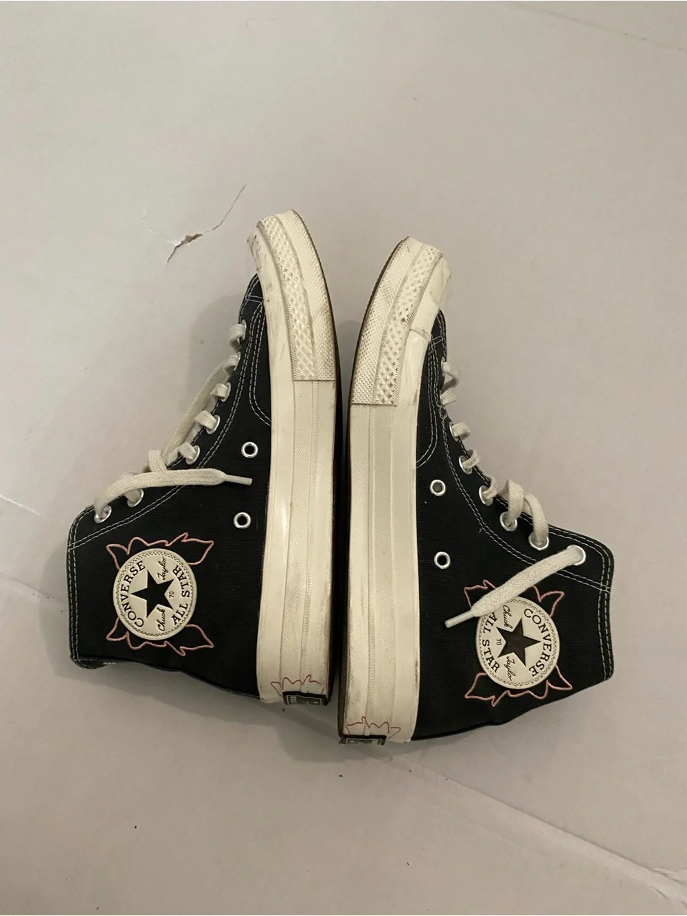 Classic Black High-Top Canvas Sneakers with White Soles Women’s 10 Roses - Picture 5 of 7